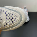 Tênis UltraBoost Light 'Dash Grey Solar Red' HQ8596