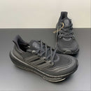 Tênis UltraBoost Light 'Triple Black' GZ5159