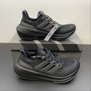 Tênis UltraBoost Light 'Triple Black' GZ5159