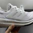 Tênis UltraBoost Light 'Triple White' GY9350