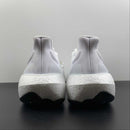 Tênis UltraBoost Light 'Triple White' GY9350