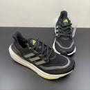 Tênis UltraBoost Light 'Core Black' HQ6339