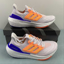 Tênis UltraBoost Light 'Solar Gold Blue' HQ6352