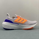 Tênis UltraBoost Light 'Solar Gold Blue' HQ6352